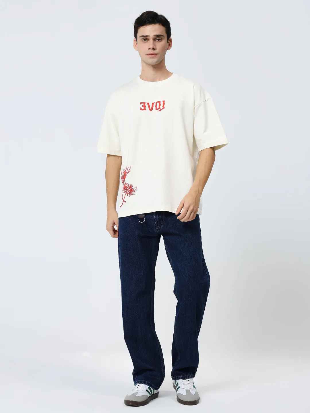BLUE LOOSE JEANS.