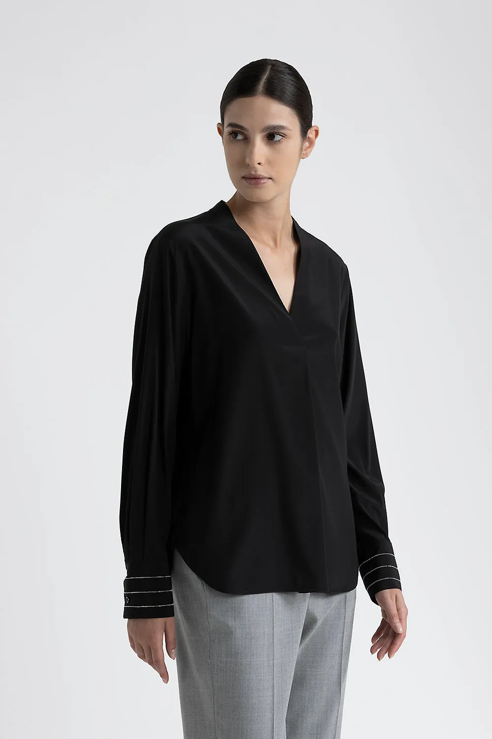V-neck silk crepe de chine blouse